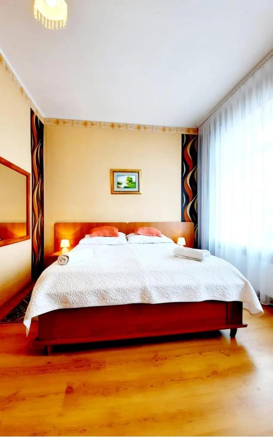 Hotel Bursztyn Kalisz  Exterior photo