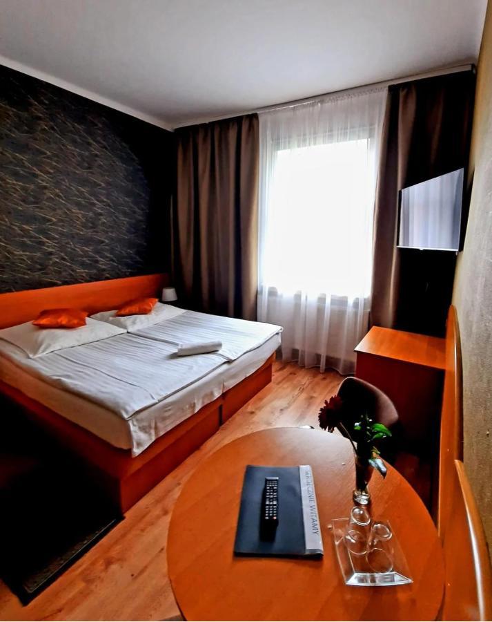 Hotel Bursztyn Kalisz  Exterior photo