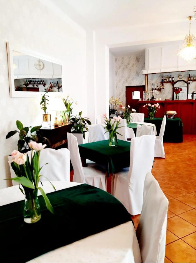 Hotel Bursztyn Kalisz  Exterior photo